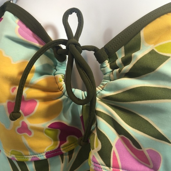 A & H Sportswear Floral Swimsuit Top Extra Large - Picture 2 of 8